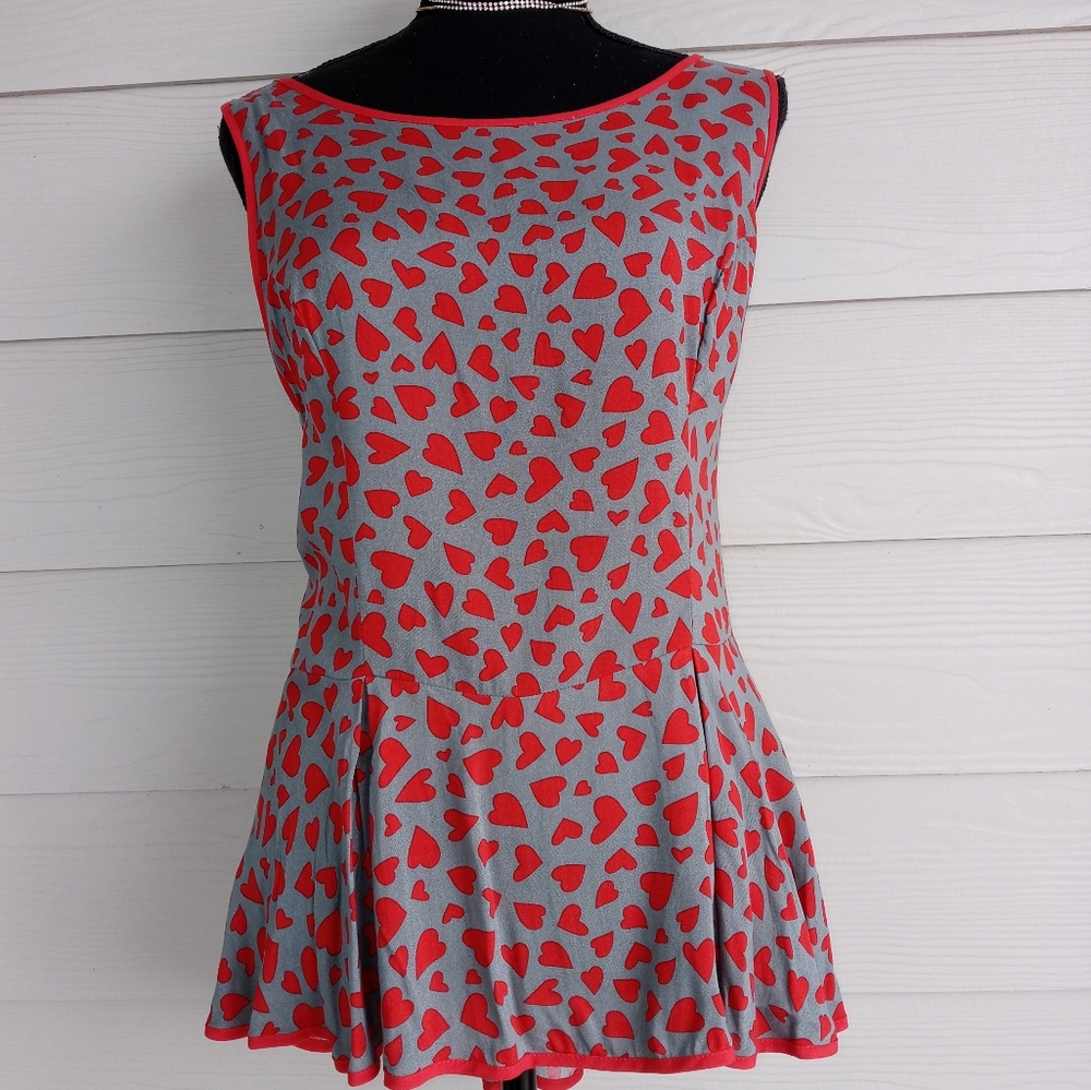 Xhilaration Chic Gray With Red Hearts Sleeveless Peplum Zip Back Closure Top